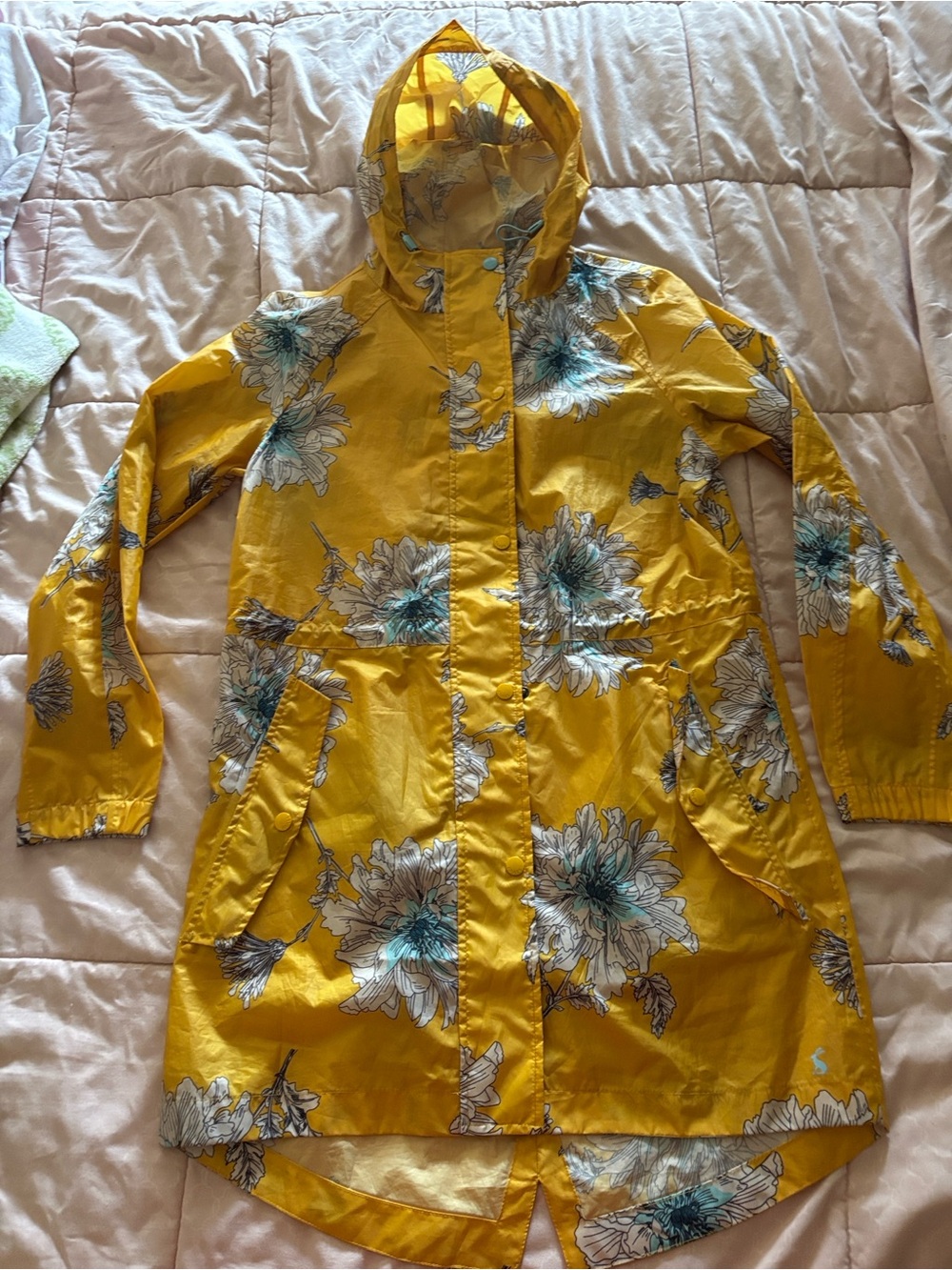 Yellow Raincoat with white and light blue flowers - Joules - Picture 4 of 5